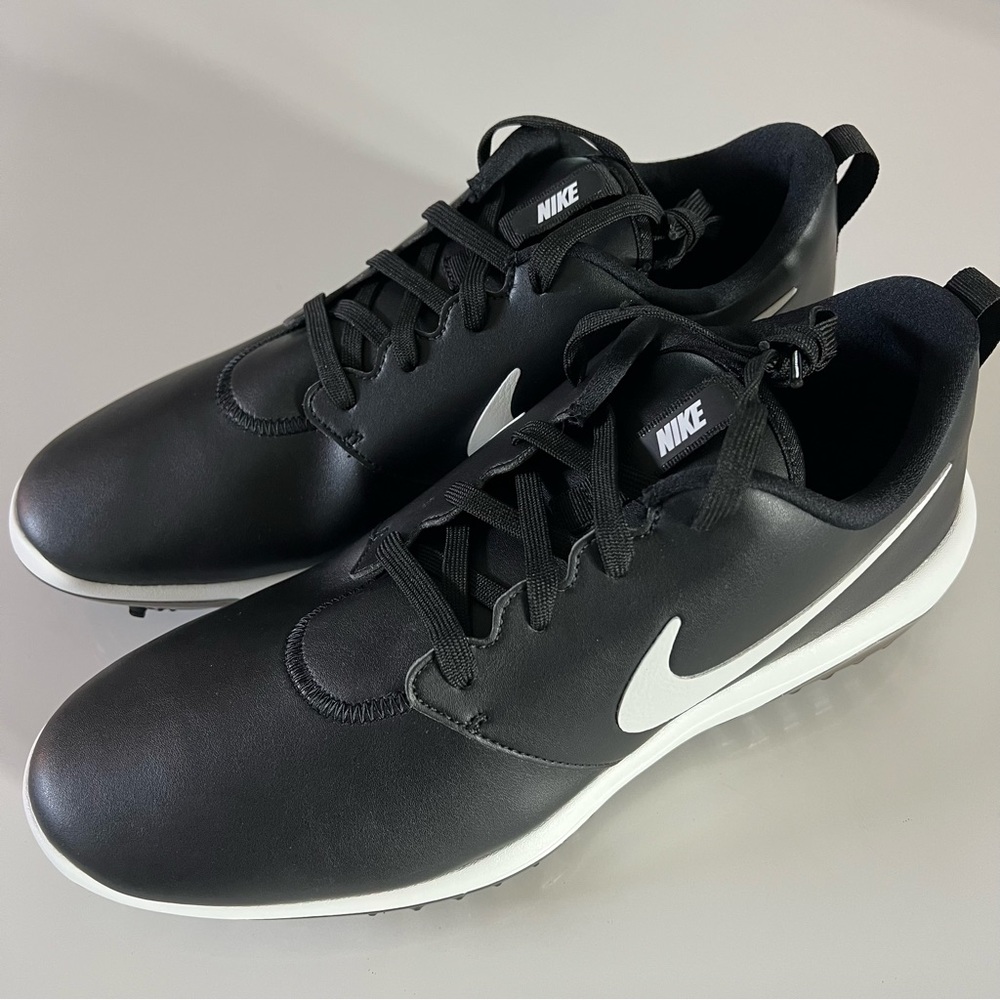 Nike Roshe G Tour Golf Shoes Black Summit White AR5580-001 Brand new. Never worn